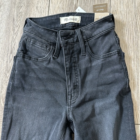 Madewell Curvy Roadtripper Skinny Jeans - Picture 2 of 3